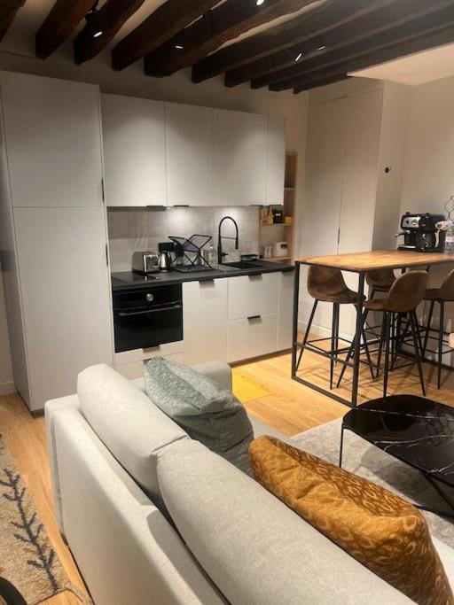 Magnifique Le Marais Apartment *